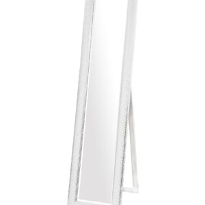 Vysoké stojanové zrkadlo v modernom dizajne